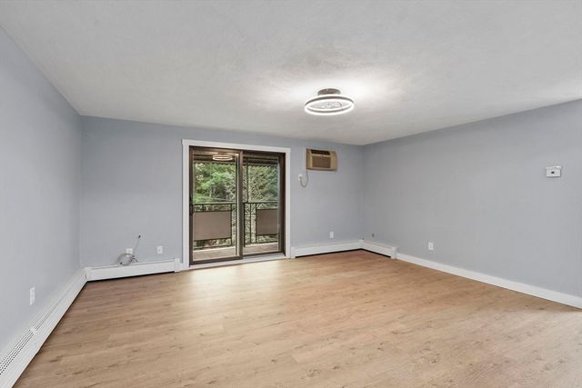 20 Colonial Drive 10, Andover, MA 01810