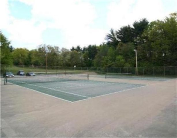 20 Colonial Drive 10, Andover, MA 01810