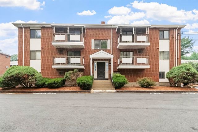 20 Colonial Drive 10, Andover, MA 01810