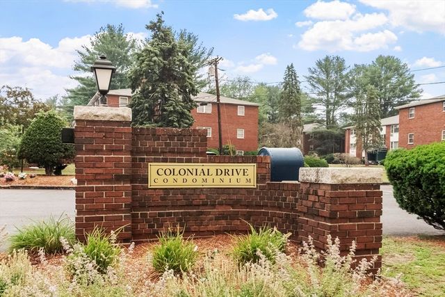 20 Colonial Drive 10, Andover, MA 01810