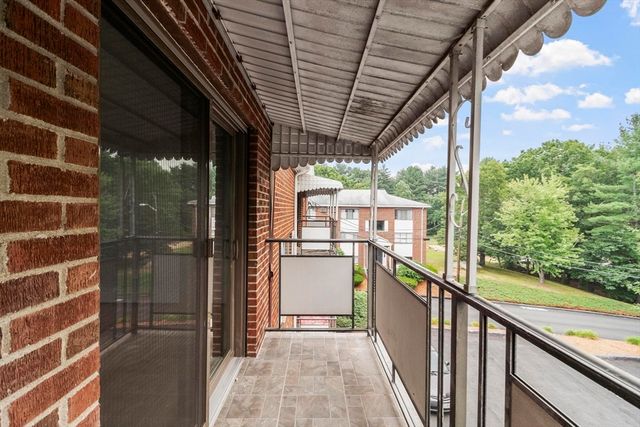 20 Colonial Drive 10, Andover, MA 01810