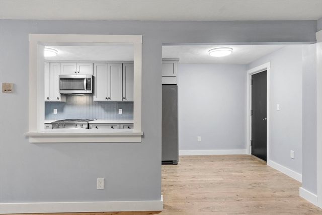 20 Colonial Drive 10, Andover, MA 01810