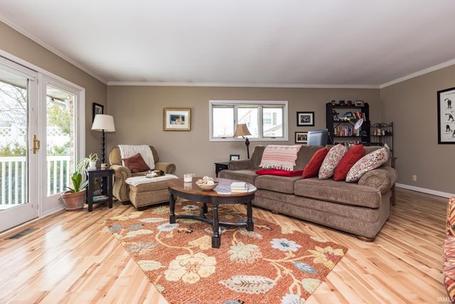 1005 N Bittersweet Lane, Muncie, IN 47304