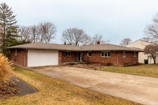 1005 N Bittersweet Lane, Muncie, IN 47304