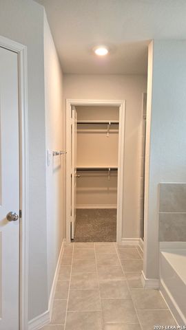 4911 THERALITE TRL, San Antonio, TX 78253
