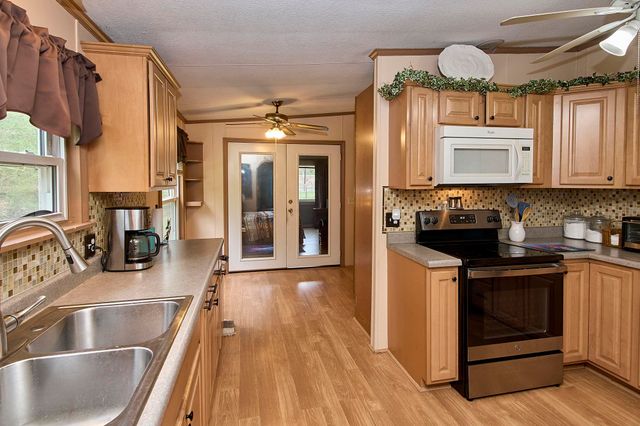 1021 McComas Branch Road, Milton, WV 25541