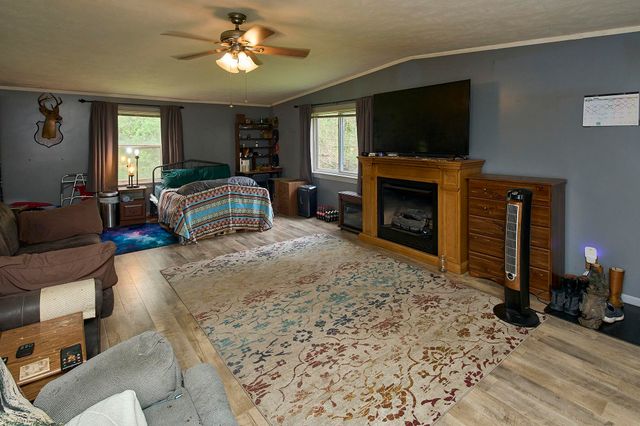 1021 McComas Branch Road, Milton, WV 25541