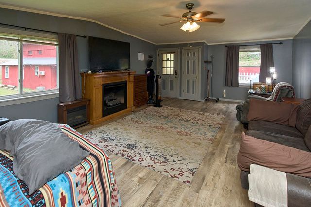 1021 McComas Branch Road, Milton, WV 25541
