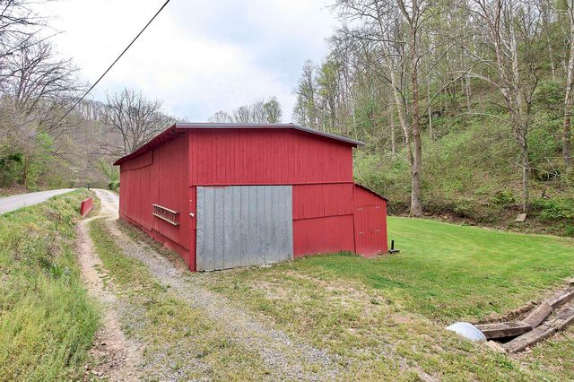 1021 McComas Branch Road, Milton, WV 25541
