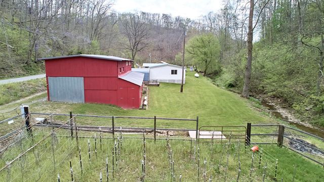1021 McComas Branch Road, Milton, WV 25541