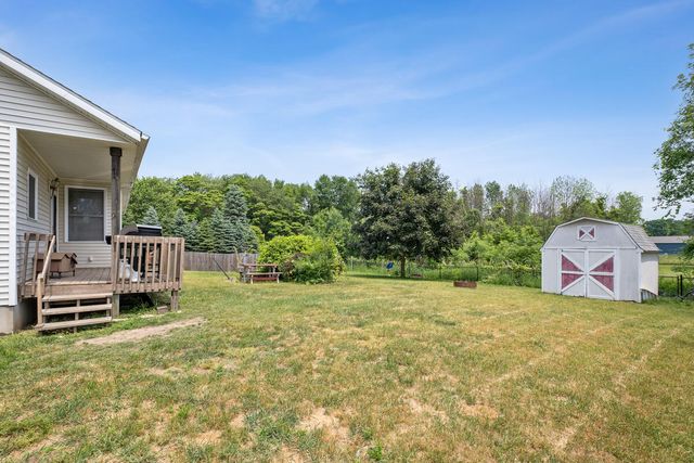 340 64th Avenue N, Coopersville, MI 49404