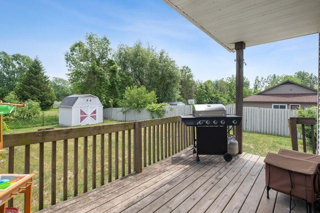 340 64th Avenue N, Coopersville, MI 49404