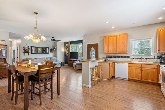 340 64th Avenue N, Coopersville, MI 49404