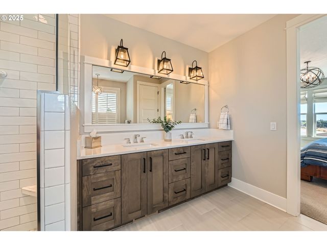 26880 Sw CADE Ln, West Linn, OR 97068