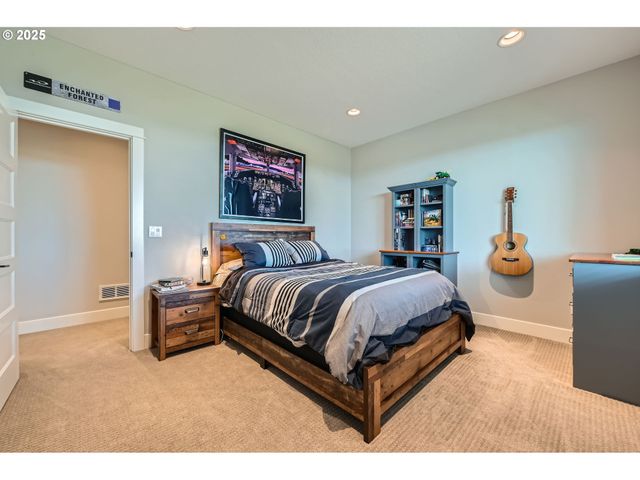 26880 Sw CADE Ln, West Linn, OR 97068