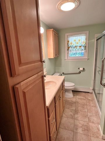 11 Sunflower Rd, Holbrook, MA 02343