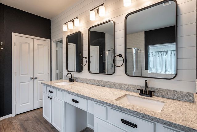 1851 Belle Place, Alvin, TX 77511