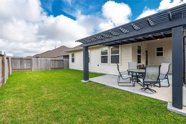 1851 Belle Place, Alvin, TX 77511