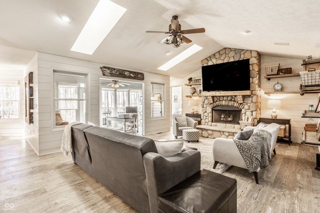 6690 W Hazelrigg Road, Thorntown, IN 46071