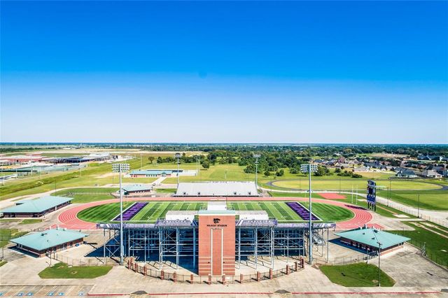 411 Robin Street, Angleton, TX 77515