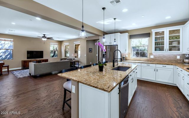 10092 E BELL Road, Scottsdale, AZ 85260