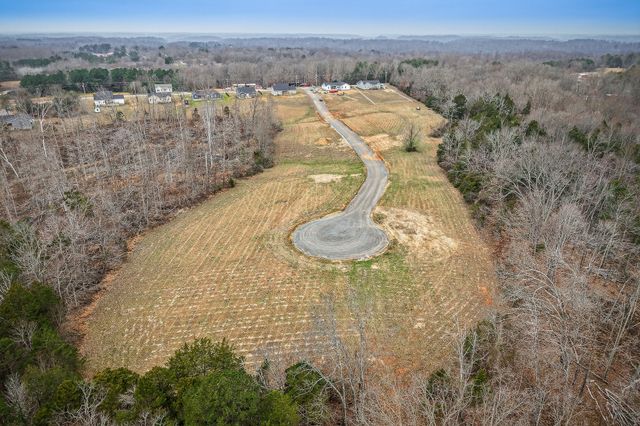 2 Johnson Chapel Rd, Sparta, TN 38583