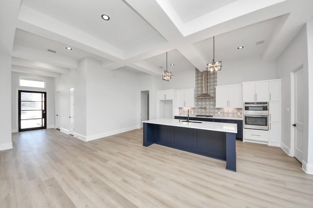 299 Peninsula Point Drive, Montgomery, TX 77356