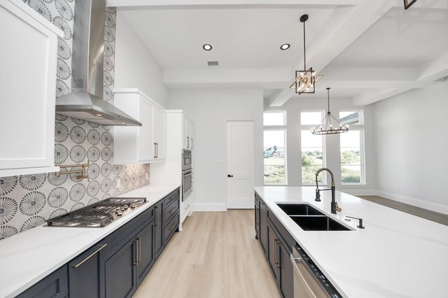 299 Peninsula Point Drive, Montgomery, TX 77356