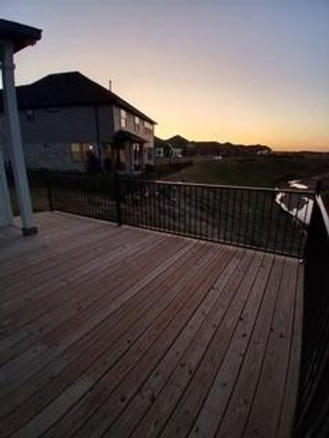 299 Peninsula Point Drive, Montgomery, TX 77356