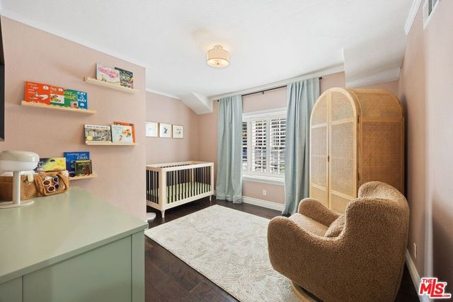 3854 Vineland Avenue, Studio City, CA 91604