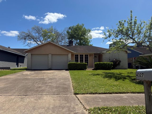 4327 Townes Forest Road, Friendswood, TX 77546