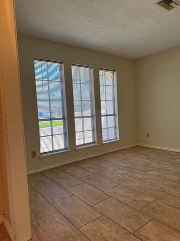 4327 Townes Forest Road, Friendswood, TX 77546