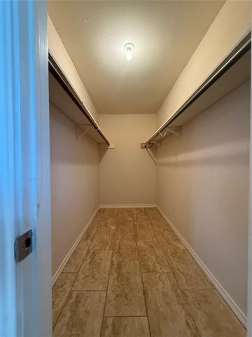 4327 Townes Forest Road, Friendswood, TX 77546