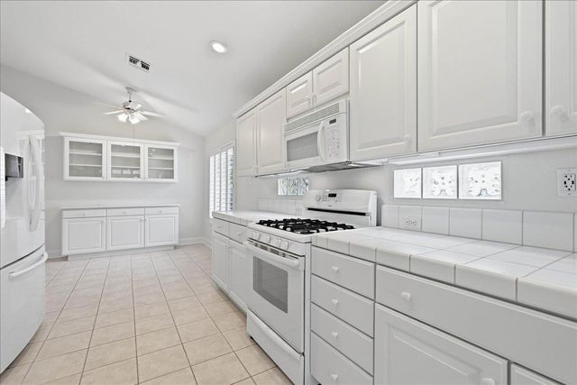 6480 Buckskin Ln, Roseville, CA 95747