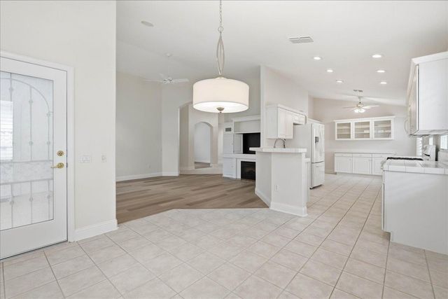 6480 Buckskin Ln, Roseville, CA 95747