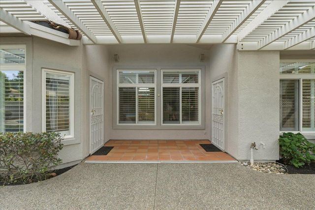 6480 Buckskin Ln, Roseville, CA 95747