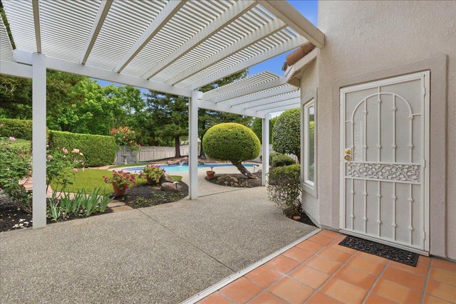 6480 Buckskin Ln, Roseville, CA 95747