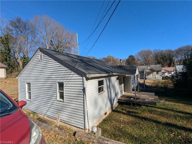 7 N Pine Street, Lexington, NC 27292