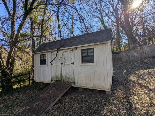 7 N Pine Street, Lexington, NC 27292