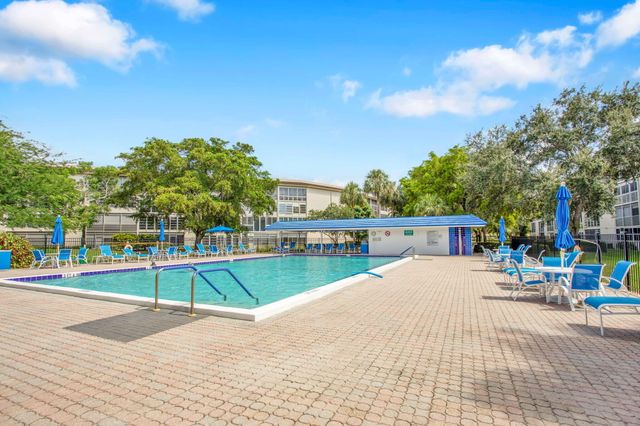 2202 Lucaya Bend B1, Coconut Creek, FL 33066