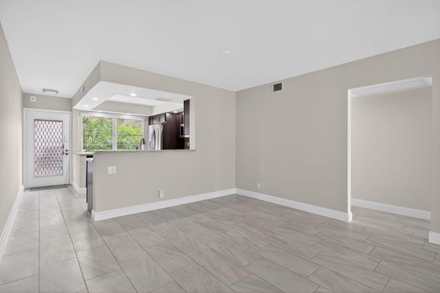 2202 Lucaya Bend B1, Coconut Creek, FL 33066