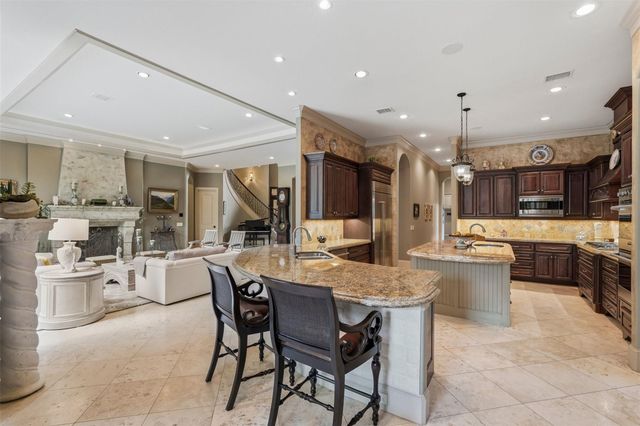 19 Miramar Heights Circle, Sugar Land, TX 77479