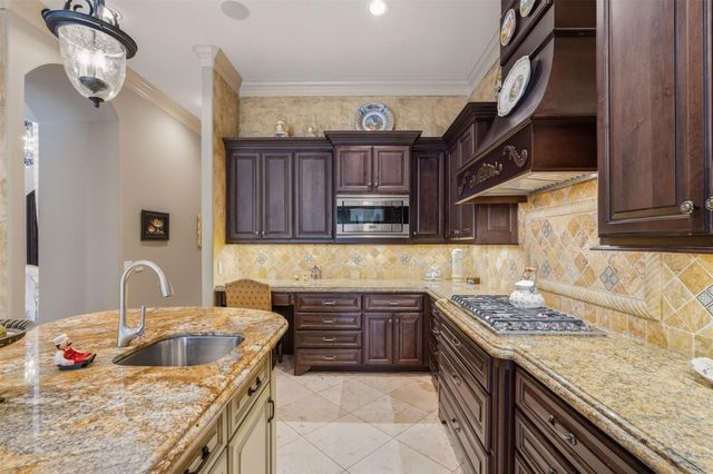 19 Miramar Heights Circle, Sugar Land, TX 77479