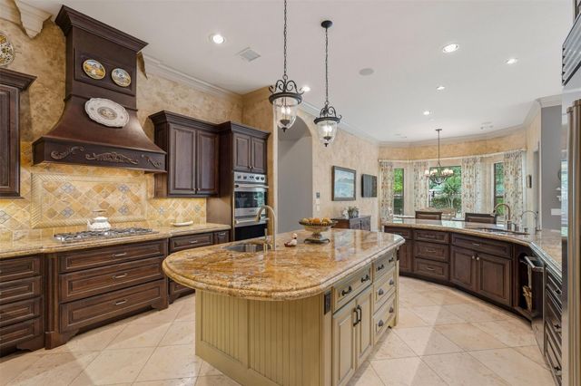 19 Miramar Heights Circle, Sugar Land, TX 77479