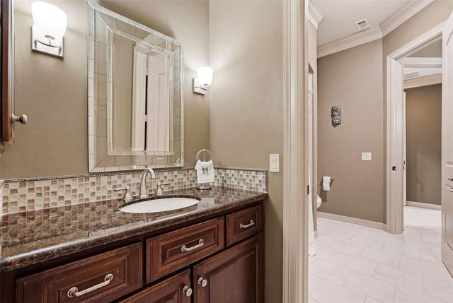 19 Miramar Heights Circle, Sugar Land, TX 77479