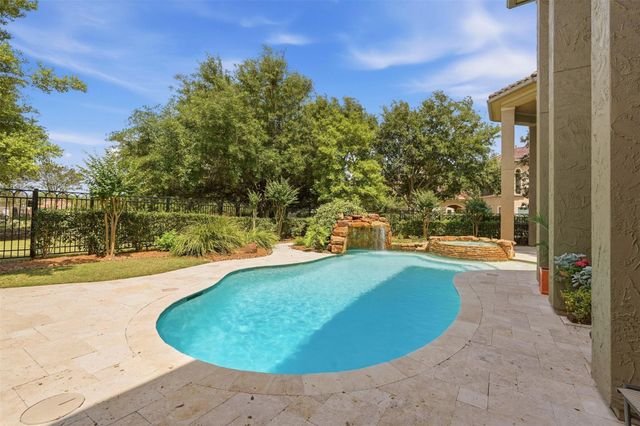 19 Miramar Heights Circle, Sugar Land, TX 77479