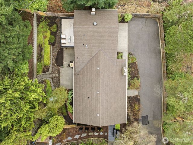 19421 68th Avenue NE, Kenmore, WA 98028