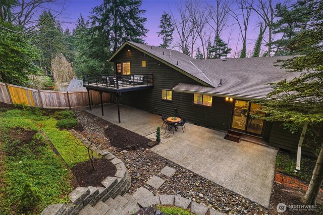 19421 68th Avenue NE, Kenmore, WA 98028