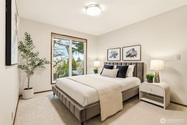 19421 68th Avenue NE, Kenmore, WA 98028