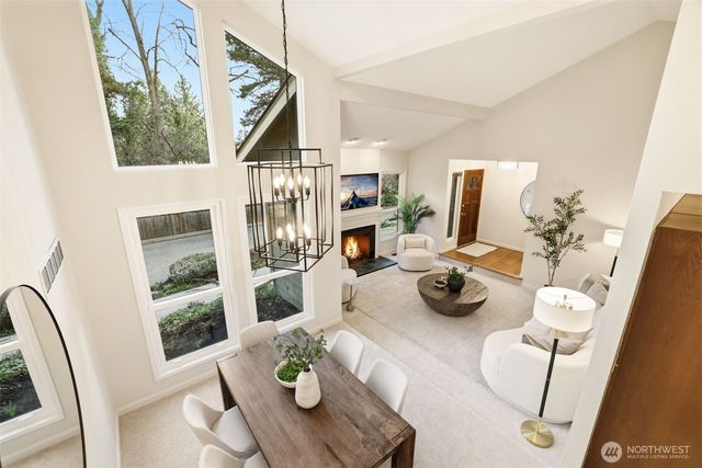 19421 68th Avenue NE, Kenmore, WA 98028